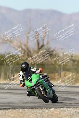 media/Dec-01-2025-Moto Forza (Mon) [[2daa91e15f]]/2-Intermediate Group/Session 3 (Turn 3)/